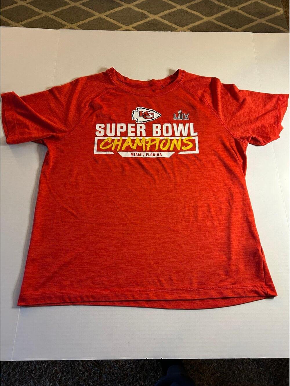 Kansas City Chiefs Superbowl 54 Champion Fanatics NFL Team Apparel shirt L